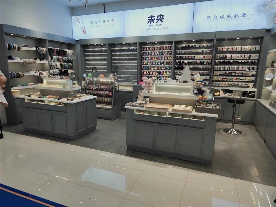 Display Design Showcase For Perfume Stand